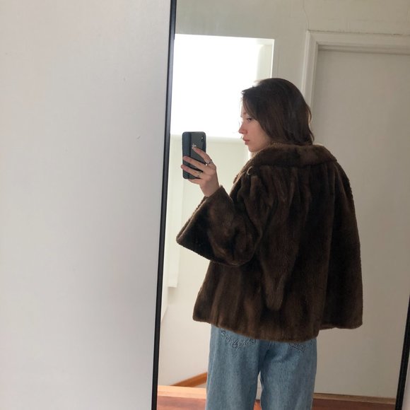Vintage brown fur coat - Picture 2 of 8